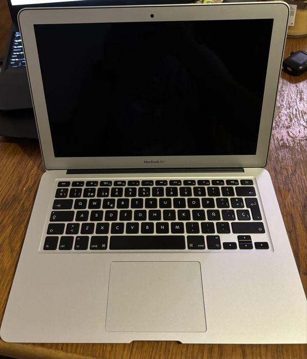 Macbook A1466 Impecabil