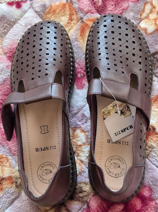 Женские туфли, коричневые