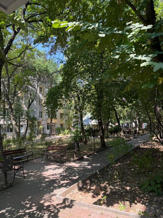 Vand apartament 2 camere