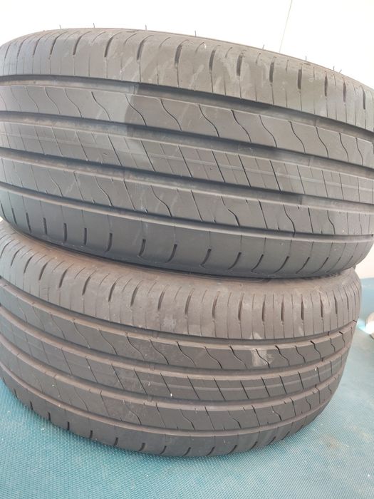 2 бр летни 225/50/17 goodyear
