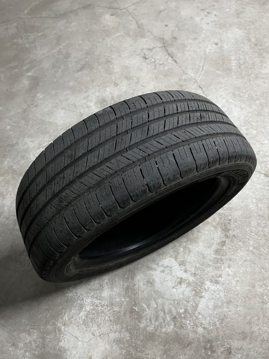 Продам летние шины Michelin. Размер: 215/55R 17