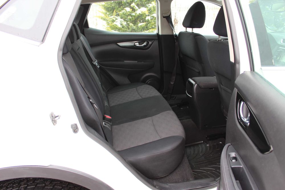 РЕГИСТРИРАН! Nissan Qashqai Нисан Кашкай / навигация/ нови зимни гуми