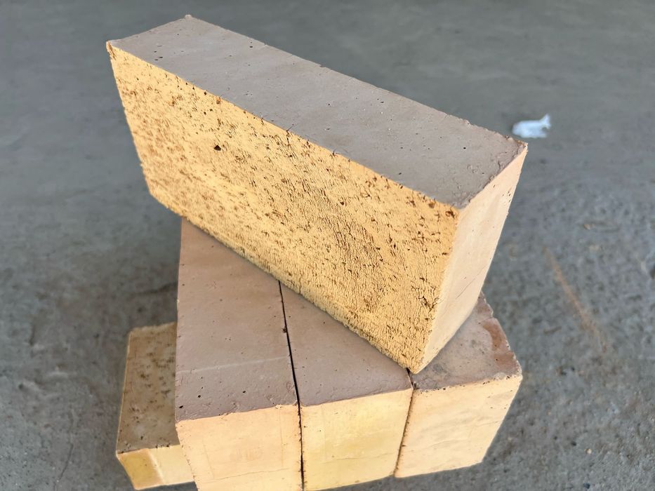 Красно-жённый кирпич марки м-150