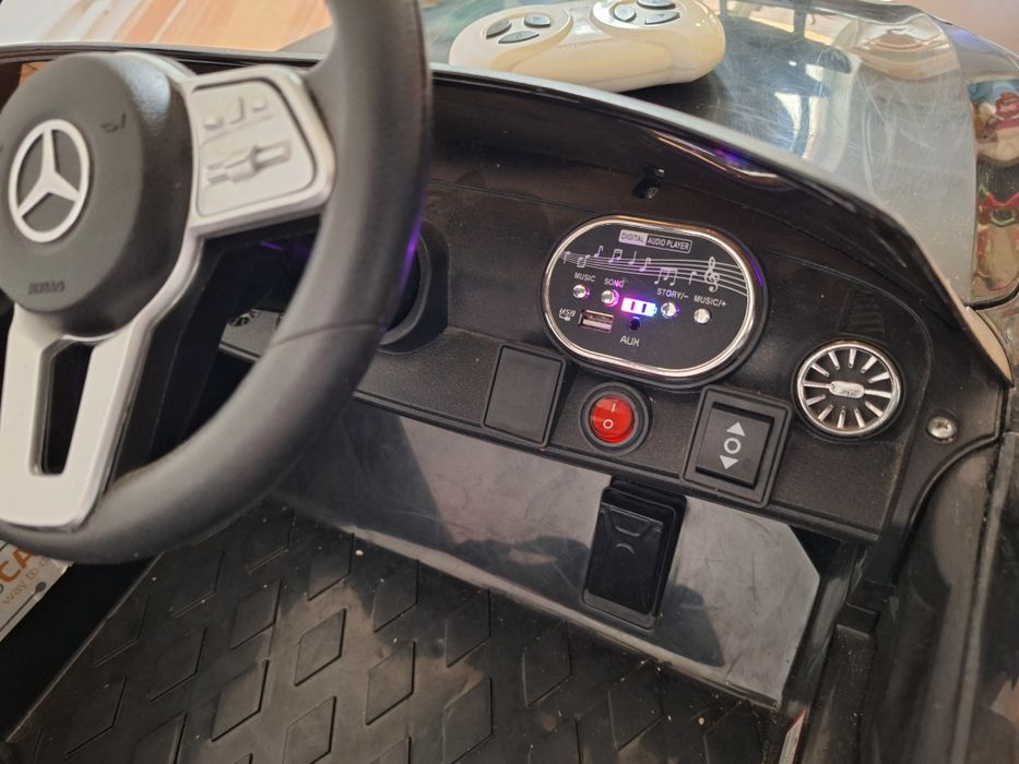 Masinuta Mercedes electrica + telecomanda