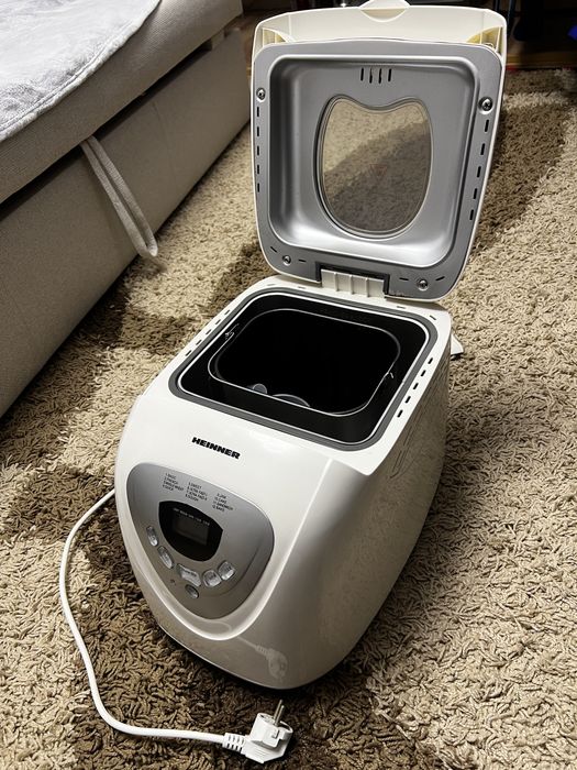 Masina de facut paine Heinner