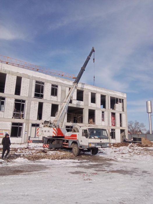 Аренда  и услуги автокрана 25 тонн