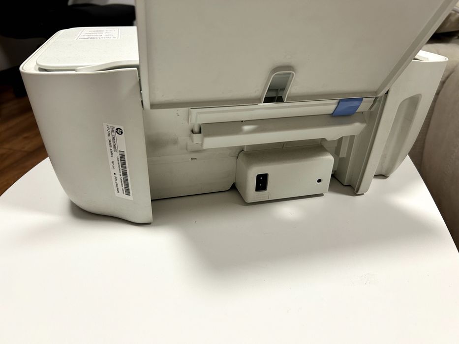 Imprimanta multifunctional HP Deskjet 2700