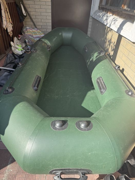 Продам лодку kolibri-280t