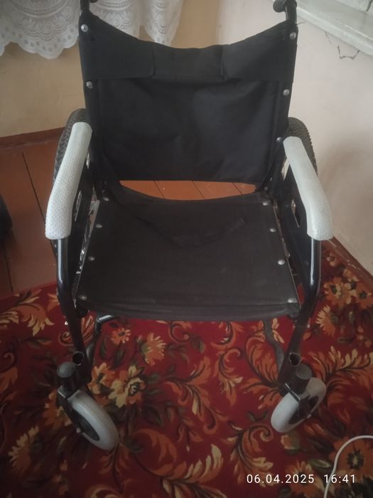 Инвалидная коляска