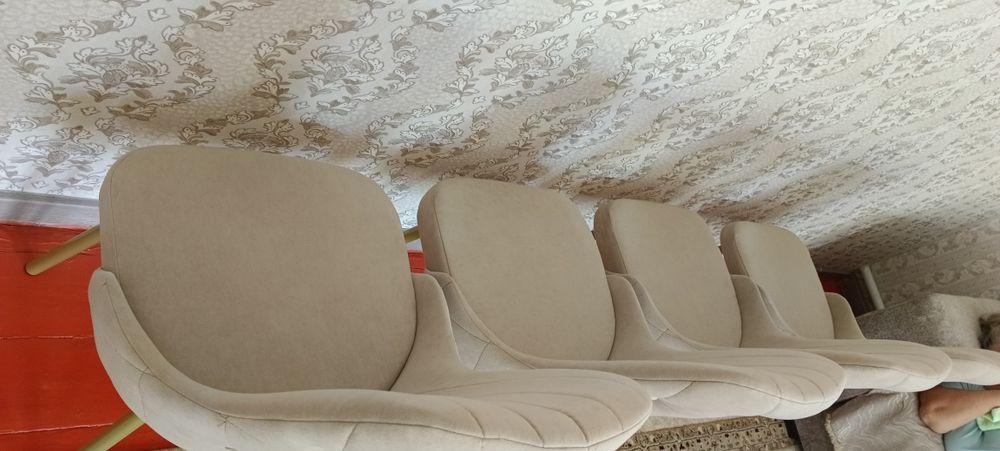 Стуля, табуретки