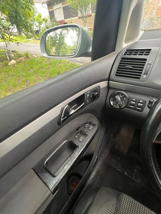 VW Touran 1.6 Benzină 122000 km reali automată