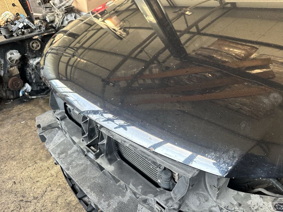 Преден капак за Фолксваген Туаран 2007-2010г.!