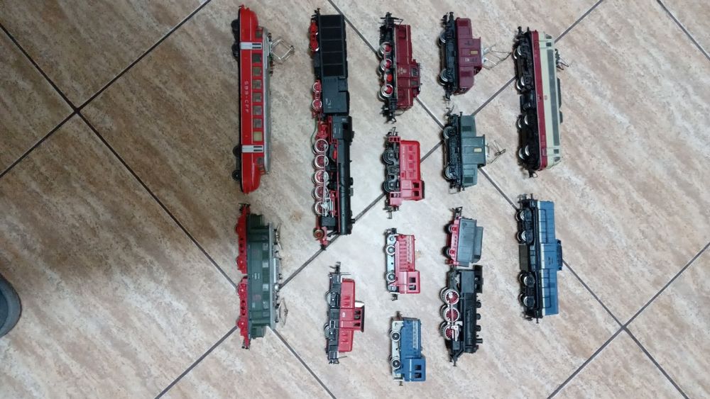 Lot locomotive CC trenulet electric HO