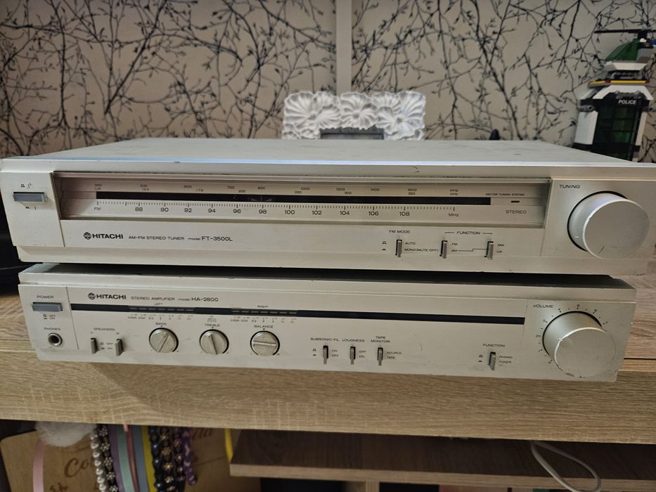 Tuneer si amplificator  Hitachi