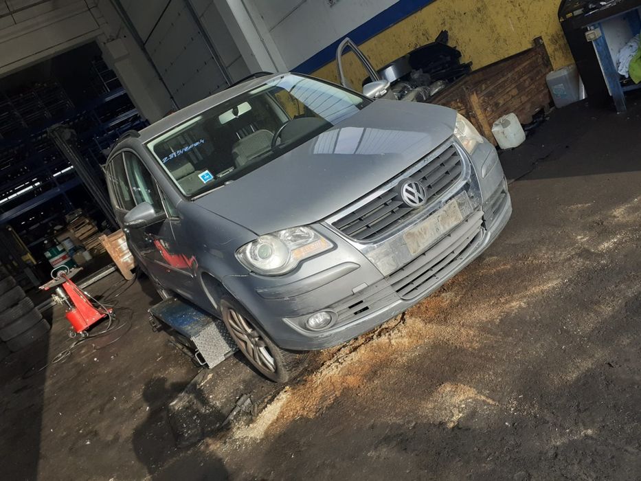 Piese vw touran 2008