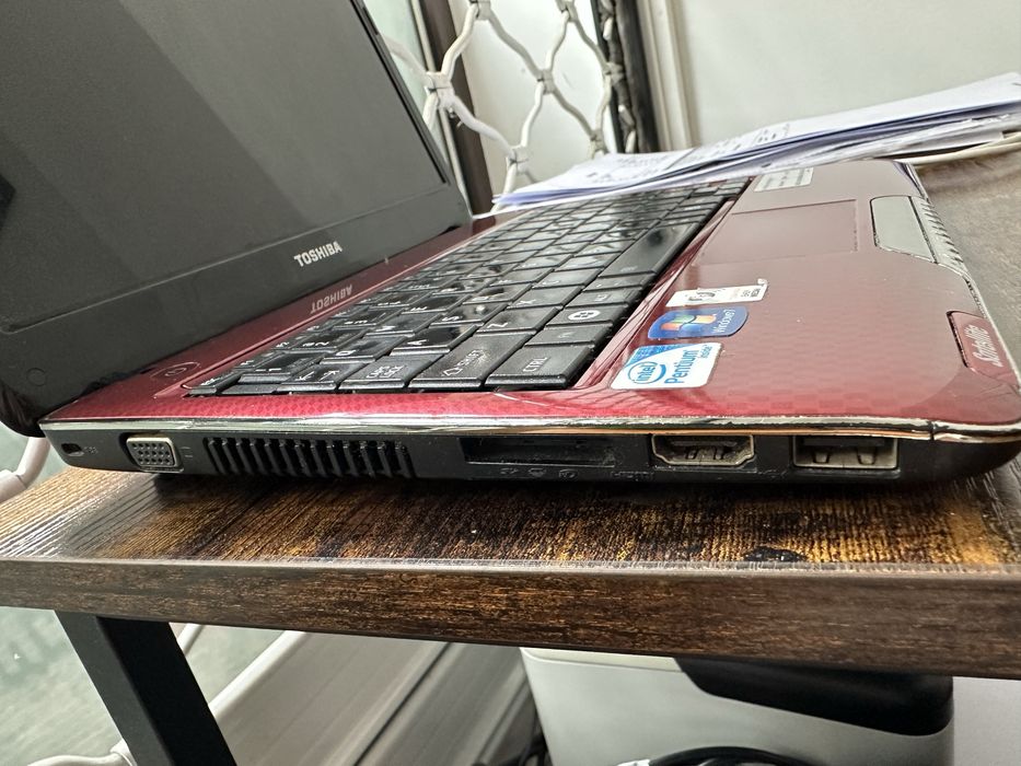 Лаптоп Toshiba Satellite T110 10N