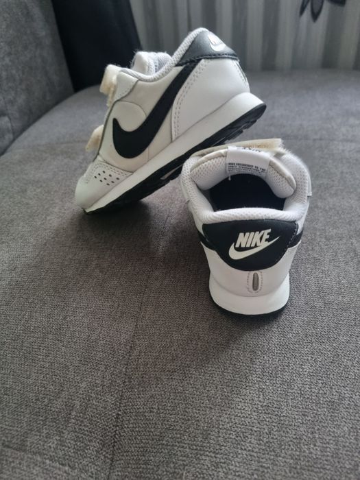 Adidasi Nike copii
