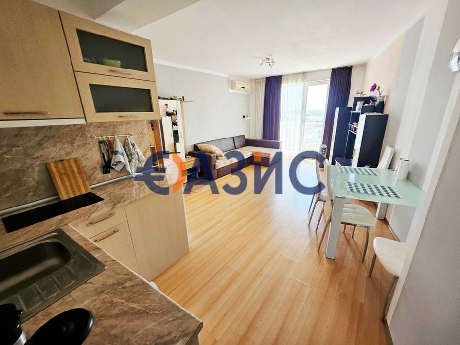 Продава се Двустаен апартамент в к.к. Слънчев бряг - 60 кв.м за 1030 €/кв.м - Снимка #2