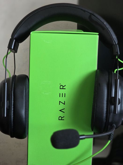 Наушники с микрофоном