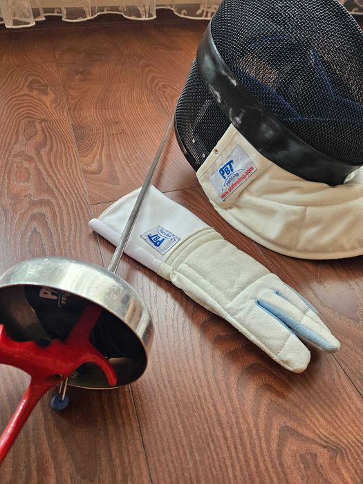 Екип за фехтовка