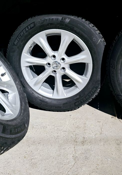 Автошины LEXUS RX , шипованые с Дисками оригинал!!!