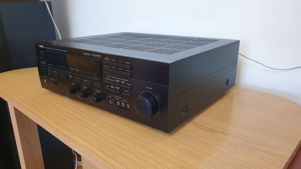 Amplituner Yamaha RX-V590 RDS