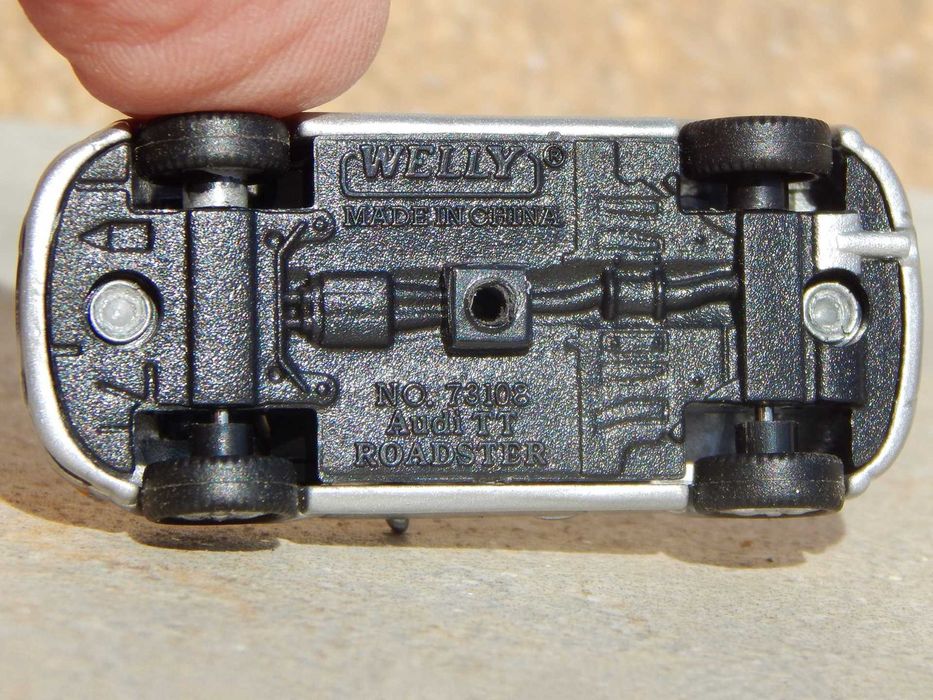 Macheta Audi TT Roadster I 1998 sc 1:87 HO metalica