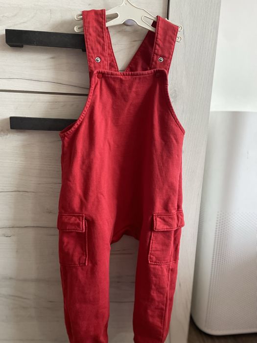 Rochita H&M si salopeta rosie, marime 98