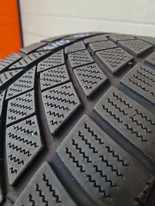 Зимни гуми 2 броя CONTINENTAL WinterContact TS830P 245 35 R19 дот 3421