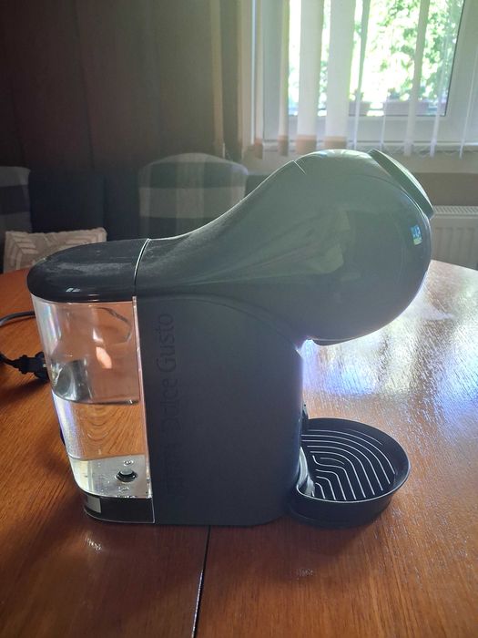 Продавам кафемашина Krups Nescafe Dolce Gusto Genio S