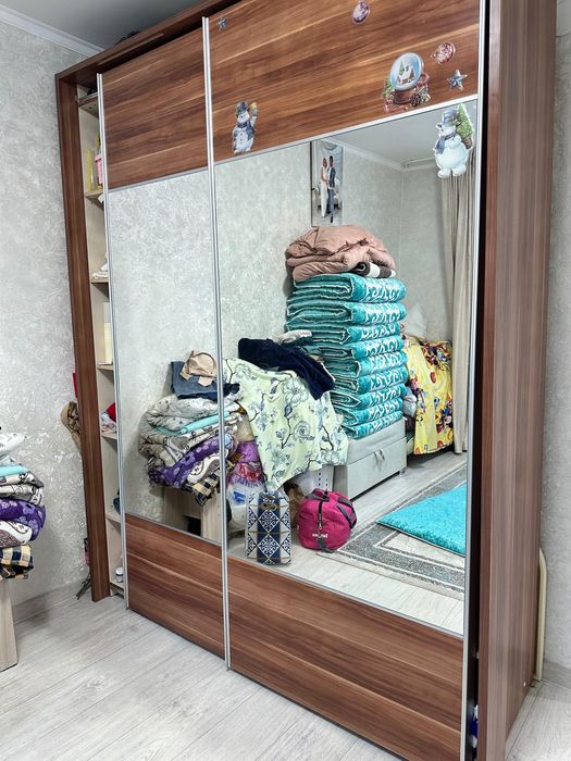 Продам шкаф для прихожей спальный