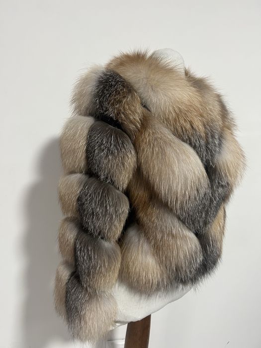 Canadiana si vulpe argintie