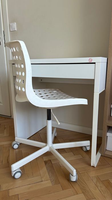 Детско бюро и стол