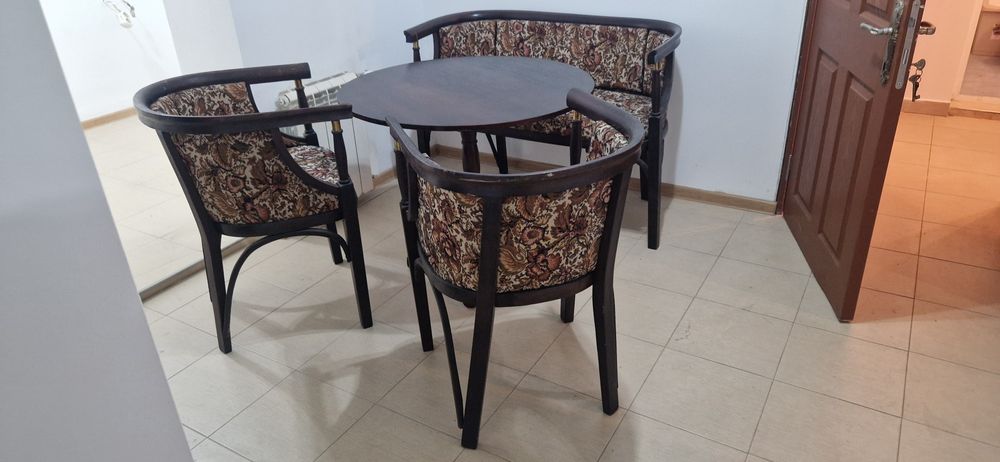 Дава се под наем Етаж от къща в Ямбол, Център - 101 кв.м за 255 € - Снимка #3