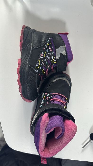 Продам верхнюю одежду для девочки