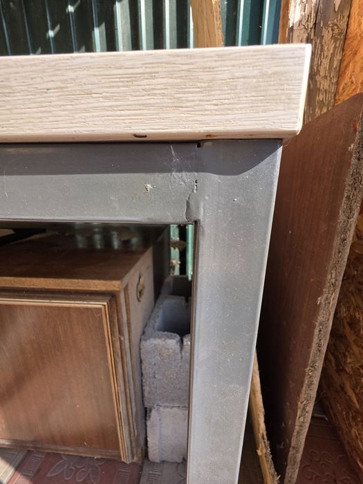 Стол в отличном состоянии