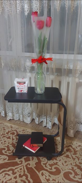 Продам прикроватный столик