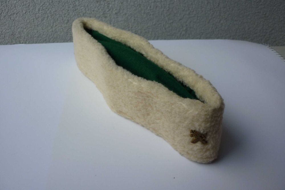 Нов калпак за Чавдарче