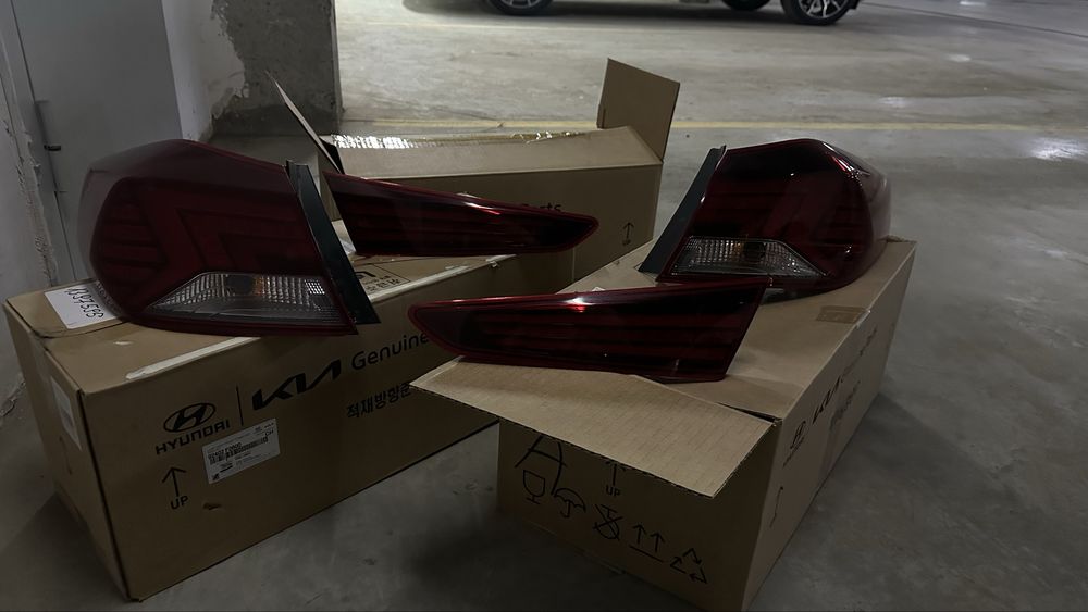 Продаются задний фонаря (комплект) Hyundai Elantra