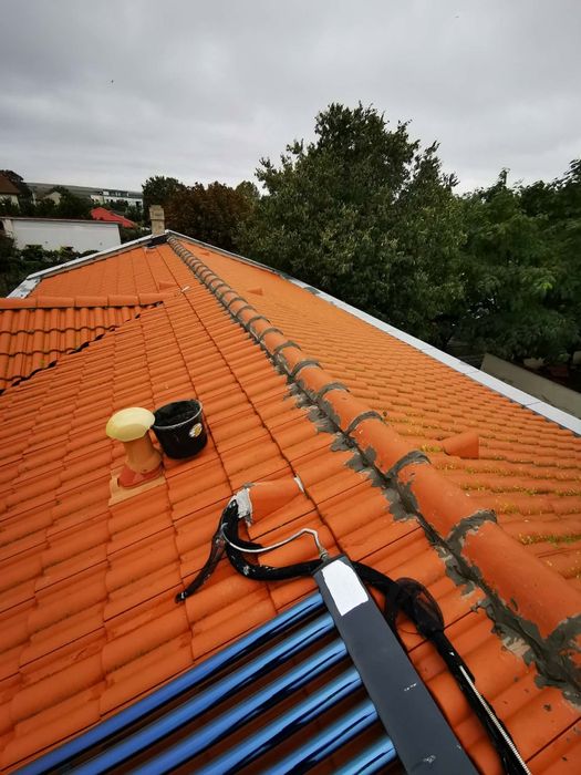 Reparatii acoperisuri montaj acoperis tigla ceramica jgheaburi pazie