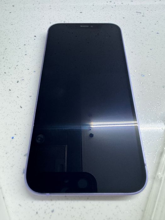 iPhone 12 64GB – с кутия и 2 кейса