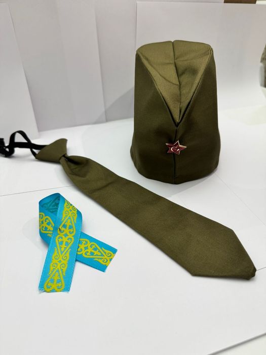 Пилотка военная на 9 мая галстуки и значки