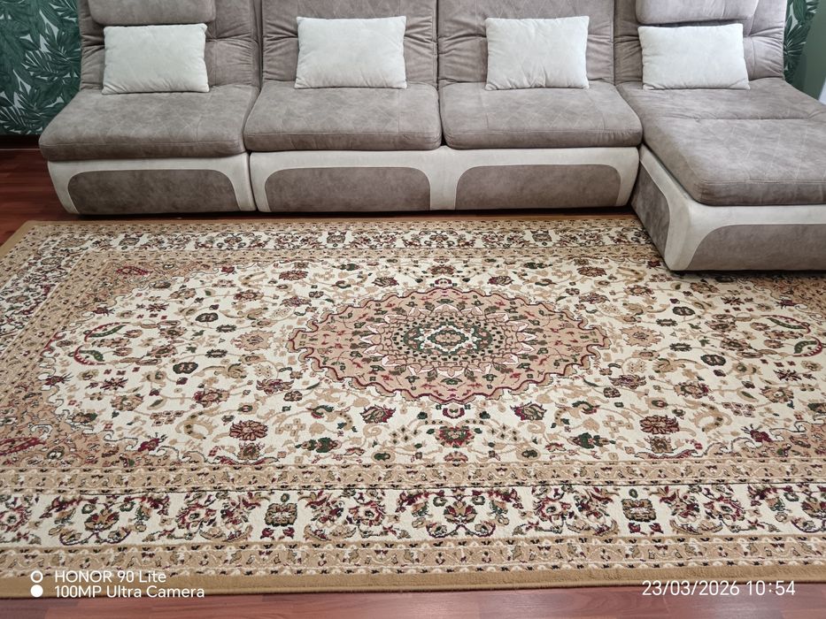 Ковёр натуральный, б/у, в отличном состоянии