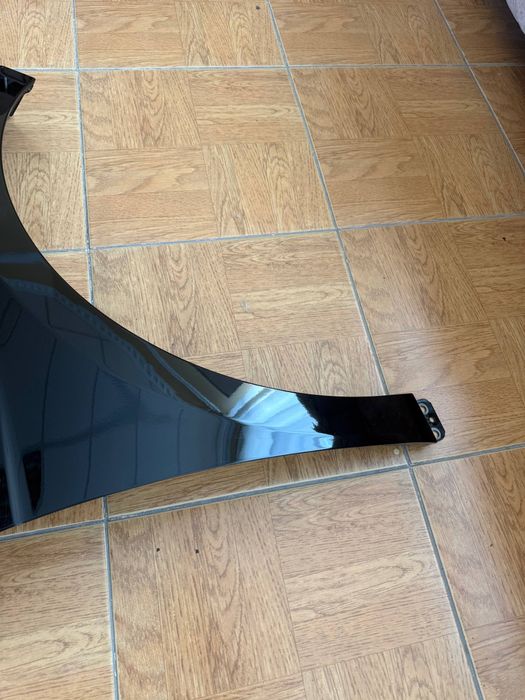 Крыло правое  byd chazor в заводском окрасе