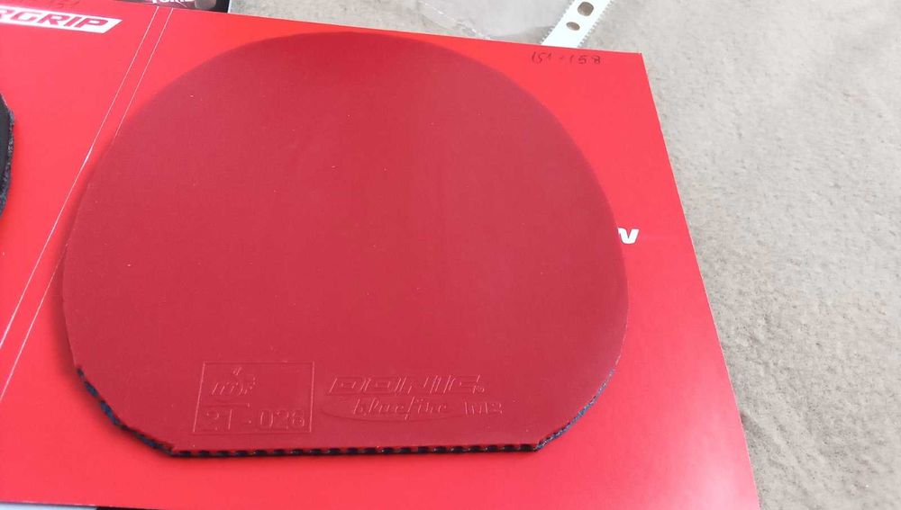 гуми и дървета за тенис на маса