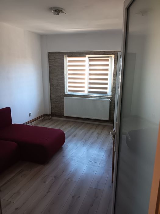 Inchiriez garsoniera