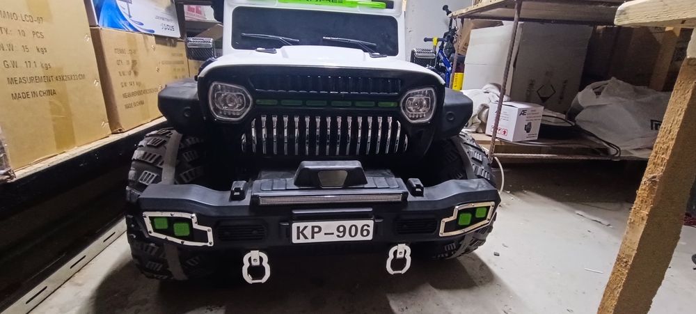 Bolalar uchun mashina 4×4. Deyarli yangi
