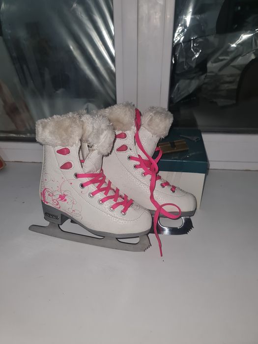 Продам коньки детские для девочки