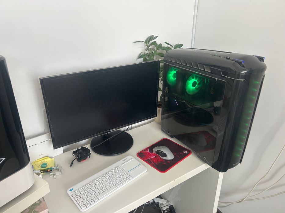 pc desktop Asus + monitor Samsung 29“