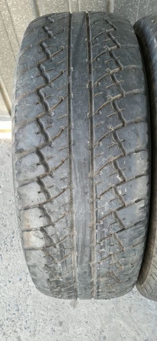 Шины 2шт 235 75 R15 Sonny SU 800